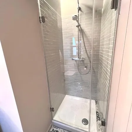 Pebbles By Ring Regensburg