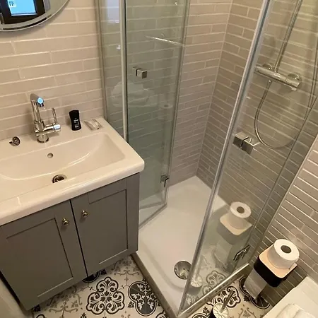 Pebbles By Ring Regensburg