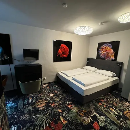 Pebbles By Ring * Regensburg