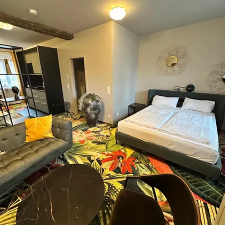 Otel Pebbles By Ring