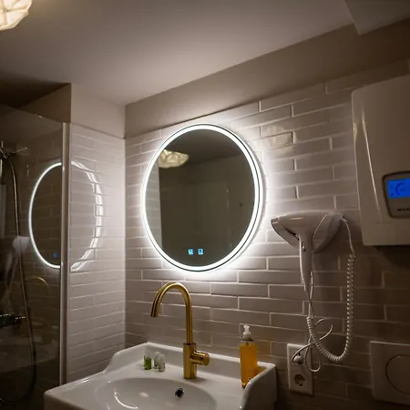 Hotel Pebbles By Ring *